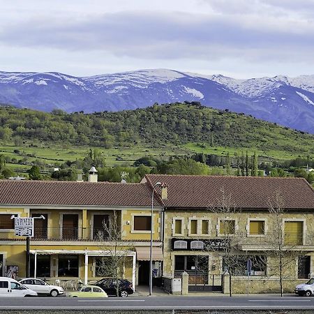 Hostal Restaurante La Pineda El Barco de Ávila Екстериор снимка
