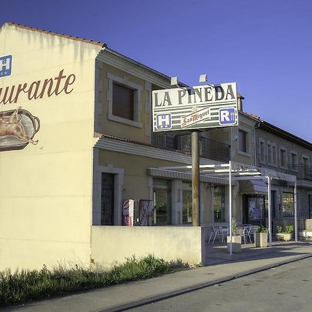 Hostal Restaurante La Pineda El Barco de Ávila Екстериор снимка