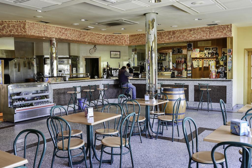 Hostal Restaurante La Pineda El Barco de Ávila Екстериор снимка